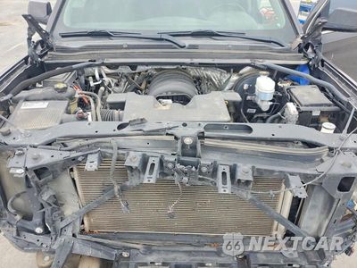 Zdjęcie 12 z 14 samochodu: 2017 CHEVROLET SUBURBAN C1500 LS VIN:1GNSCGKC6HR389595 - miniatura