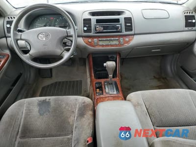 Zdjęcie 8 z 11 samochodu: 2004 TOYOTA CAMRY XLE VIN:4T1BE32K44U314979 - miniatura