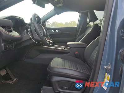 Zdjęcie 7 z 13 samochodu: 2025 FORD EXPLORER ST-LINE VIN:1FMUK8KH3SGB55404 - miniatura