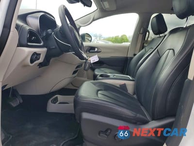 Zdjęcie 7 z 13 samochodu: 2023 CHRYSLER PACIFICA TOURING L VIN:2C4RC1BG3PR563476 - miniatura