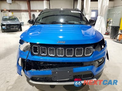 Piąte zdjęcie samochodu w środku: 2025 JEEP COMPASS LIMITED VIN:3C4NJDCNXST610611 - miniatura