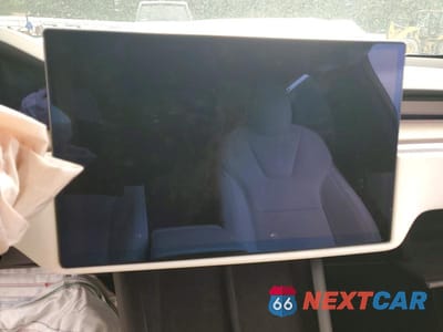 Zdjęcie 9 z 12 samochodu: 2022 TESLA MODEL X VIN:7SAXCDE51NF335684 - miniatura