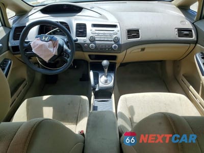 Zdjęcie 8 z 12 samochodu: 2006 HONDA CIVIC LX VIN:2HGFA16556H514559 - miniatura