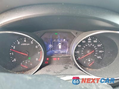 Zdjęcie 9 z 14 samochodu: 2017 KIA SEDONA LX VIN:KNDMB5C16H6336869 - miniatura