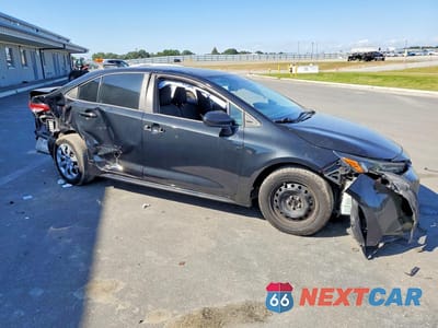 Czwarte zdjęcie samochodu z boku: 2021 TOYOTA COROLLA LE VIN:5YFEPMAE0MP155310 - miniatura