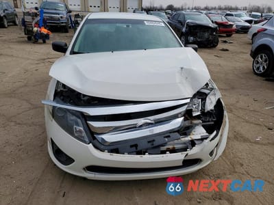 Piąte zdjęcie samochodu w środku: 2012 FORD FUSION S VIN:3FAHP0GA3CR129891 - miniatura