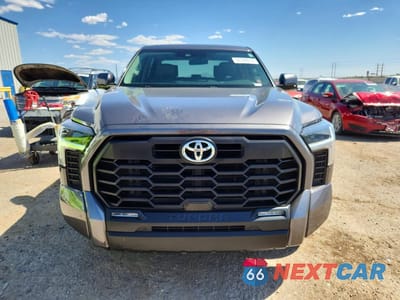 Piąte zdjęcie samochodu w środku: 2022 TOYOTA TUNDRA SR5 VIN:5TFLA5DBXNX026686 - miniatura