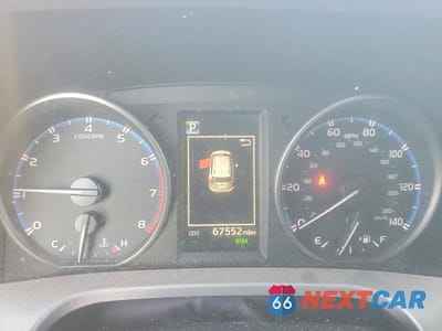 Zdjęcie 9 z 13 samochodu: 2018 TOYOTA RAV4 XLE VIN:JTMWFREV8JD128112 - miniatura