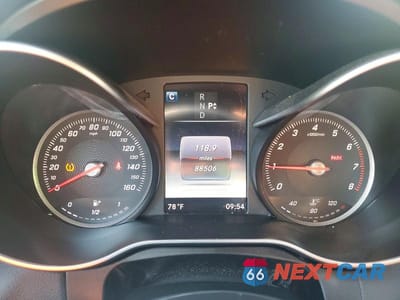 Zdjęcie 9 z 12 samochodu: 2017 MERCEDES-BENZ C 300 VIN:55SWF4JB9HU219339 - miniatura