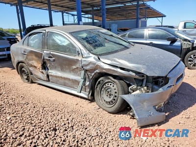 Czwarte zdjęcie samochodu z boku: 2014 MITSUBISHI LANCER ES VIN:JA32U2FU1EU010795 - miniatura