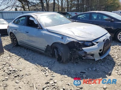 Czwarte zdjęcie samochodu z boku: 2022 BMW M440XI GRAN COUPE VIN:WBA13AW09NFM22634 - miniatura