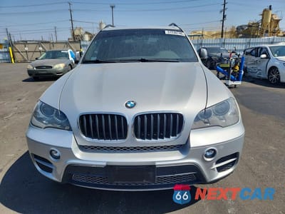 Piąte zdjęcie samochodu w środku: 2013 BMW X5 XDRIVE35I VIN:5UXZV4C59D0B10060 - miniatura