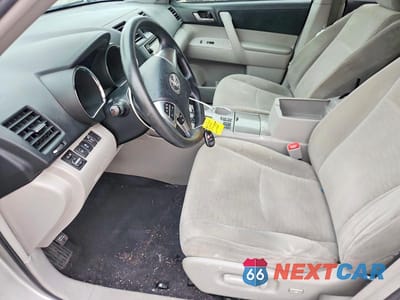Zdjęcie 7 z 13 samochodu: 2013 TOYOTA HIGHLANDER PLUS VIN:5TDZA3EHXDS032008 - miniatura