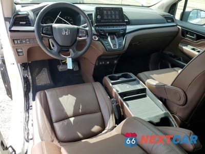Zdjęcie 8 z 14 samochodu: 2025 HONDA ODYSSEY TOURING VIN:5FNRL6H82SB026177 - miniatura