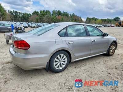 Trzecie zdjęcie samochodu z tyłu: 2014 VOLKSWAGEN PASSAT S VIN:1VWAT7A30EC068881 - miniatura