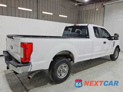 Trzecie zdjęcie samochodu z tyłu: 2018 FORD F250 SUPER DUTY VIN:1FT7X2A6XJEB98034 - miniatura