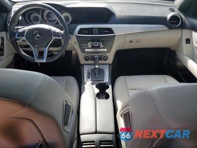 Zdjęcie 8 z 13 samochodu: 2014 MERCEDES-BENZ C 250 VIN:WDDGF4HBXEG237867 - miniatura