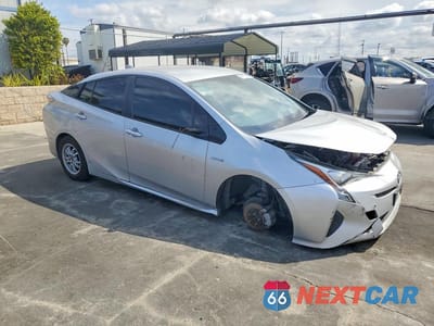Czwarte zdjęcie samochodu z boku: 2016 TOYOTA PRIUS FOUR VIN:JTDKARFU8G3519276 - miniatura