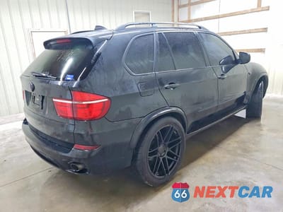 Trzecie zdjęcie samochodu z tyłu: 2013 BMW X5 XDRIVE35I VIN:5UXZV4C5XD0B05823 - miniatura