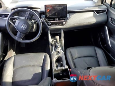 Zdjęcie 8 z 13 samochodu: 2024 TOYOTA COROLLA CROSS LE VIN:7MUCAAAG2RV105554 - miniatura