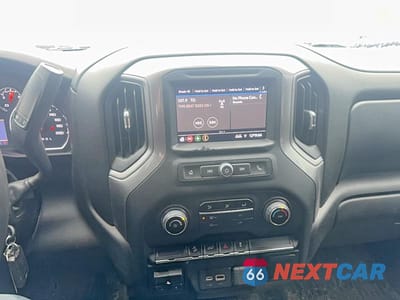 Zdjęcie 9 z 10 samochodu: 2021 CHEVROLET SILVERADO K1500 TRAIL BOSS CUSTOM VIN:1GCPYCEF6MZ393641 - miniatura
