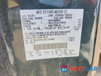 Zdjęcie 12 z 12 samochodu: 2005 FORD F350 SUPER DUTY VIN:1FTWX32P25EC54062 - miniatura