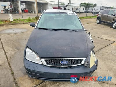 Piąte zdjęcie samochodu w środku: 2007 FORD FOCUS ZX4 VIN:1FAFP34N07W258819 - miniatura