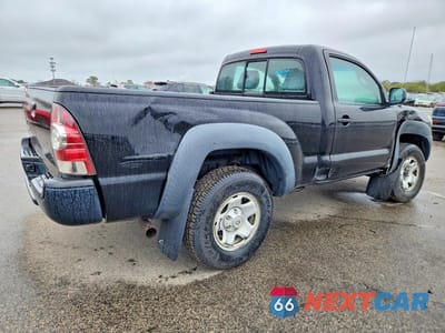 Trzecie zdjęcie samochodu z tyłu: 2011 TOYOTA TACOMA BASE VIN:5TFPX4ENXBX001219 - miniatura
