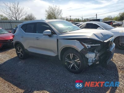 Czwarte zdjęcie samochodu z boku: 2025 VOLVO XC40 CORE VIN:YV4L12UJ2S2470060 - miniatura