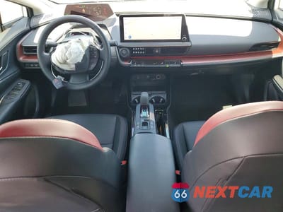 Zdjęcie 8 z 12 samochodu: 2024 TOYOTA PRIUS PRIME XSE VIN:JTDACACU6R3035296 - miniatura