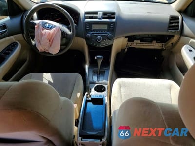 Zdjęcie 8 z 12 samochodu: 2005 HONDA ACCORD LX VIN:1HGCM56425A126274 - miniatura