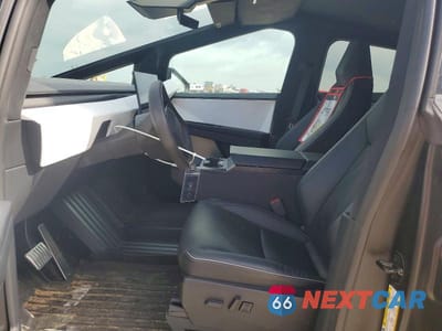 Zdjęcie 7 z 12 samochodu: 2024 TESLA CYBERTRUCK VIN:7G2CEHED3RA010782 - miniatura