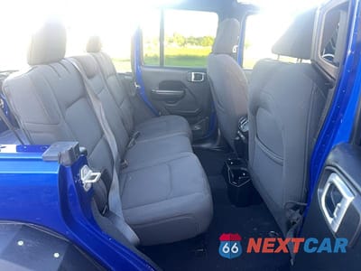 Zdjęcie 6 z 10 samochodu: 2018 JEEP WRANGLER UNLIMITED SPORT VIN:1C4HJXDG5JW273787 - miniatura