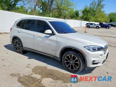 Czwarte zdjęcie samochodu z boku: 2017 BMW X5 XDRIVE35I VIN:5UXKR0C57H0V66480 - miniatura