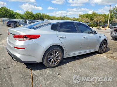 Trzecie zdjęcie samochodu z tyłu: 2020 KIA OPTIMA LX VIN:5XXGT4L31LG437446 - miniatura