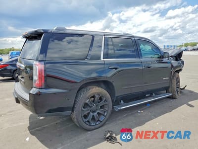 Trzecie zdjęcie samochodu z tyłu: 2018 GMC YUKON DENALI VIN:1GKS1CKJ5JR325032 - miniatura