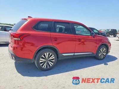 Trzecie zdjęcie samochodu z tyłu: 2019 MITSUBISHI OUTLANDER SE VIN:JA4AZ3A31KZ006953 - miniatura