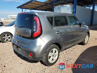 Trzecie zdjęcie samochodu z tyłu: 2017 KIA SOUL BASE VIN:KNDJN2A25H7462476 - miniatura