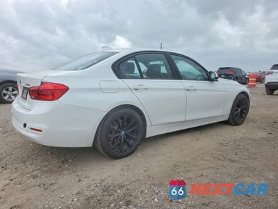 Trzecie zdjęcie samochodu z tyłu: 2017 BMW 320 I VIN:WBA8E1G30HNU16331 - miniatura