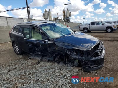 Czwarte zdjęcie samochodu z boku: 2011 VOLVO XC60 3.2 VIN:YV4940DL1B2187740 - miniatura