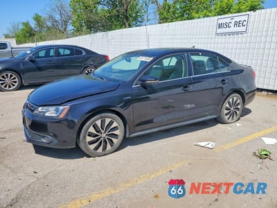 2013 VOLKSWAGEN JETTA HYBRID 3VW637AJ9DM220285 - główne zdjęcie licytacji z USA - miniatura