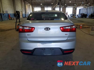 Zdjęcie 6 z 12 samochodu: 2014 KIA RIO LX VIN:KNADM4A32E6387612 - miniatura