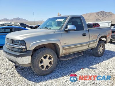 2000 CHEVROLET SILVERADO K1500 1GCEK14T8YZ272510 - główne zdjęcie licytacji z USA - miniatura