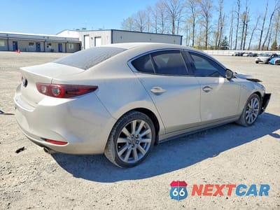 Trzecie zdjęcie samochodu z tyłu: 2023 MAZDA 3 PREFERRED VIN:3MZBPACMXPM371020 - miniatura