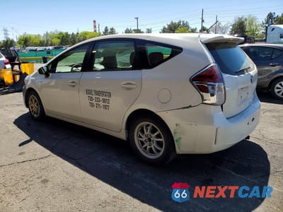 Drugie zdjęcie samochodu z przodu: 2015 TOYOTA PRIUS V THREE VIN:JTDZN3EU9FJ018487 - miniatura