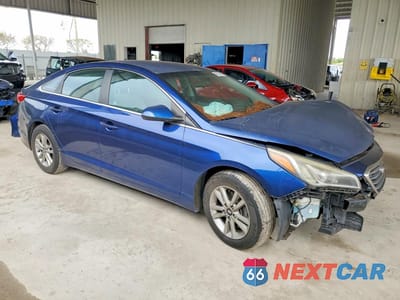 Czwarte zdjęcie samochodu z boku: 2015 HYUNDAI ACCENT LTD VIN:5NPE24AF3FH073014 - miniatura