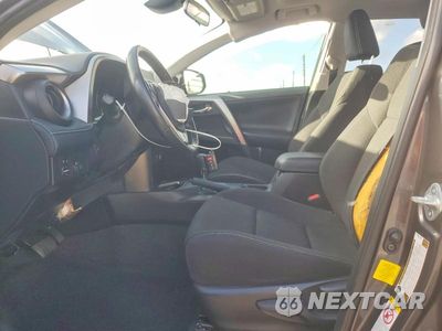 Zdjęcie 7 z 13 samochodu: 2018 TOYOTA RAV4 XLE VIN:JTMWFREV7JJ188349 - miniatura