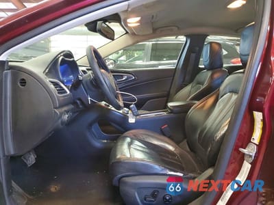 Zdjęcie 7 z 13 samochodu: 2015 CHRYSLER 200 C VIN:1C3CCCCG0FN519841 - miniatura