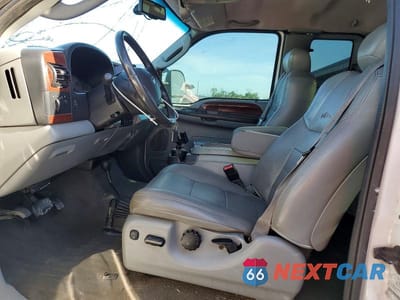 Zdjęcie 7 z 12 samochodu: 2006 FORD F350 SUPER DUTY VIN:1FTWX33P46EA59161 - miniatura