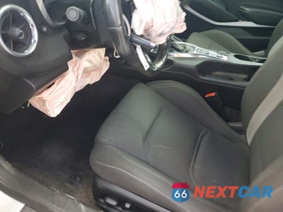 Zdjęcie 7 z 11 samochodu: 2017 CHEVROLET CAMARO LT VIN:1G1FB1RS2H0152011 - miniatura